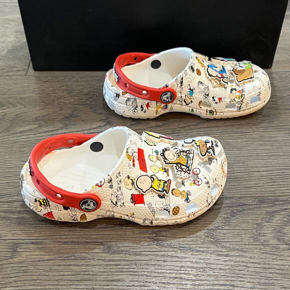 Limited Edition Crocs x Peanuts Clogs Charlie Brown Snoopy Jibbitz Kids Size 12 - Picture 4 of 10